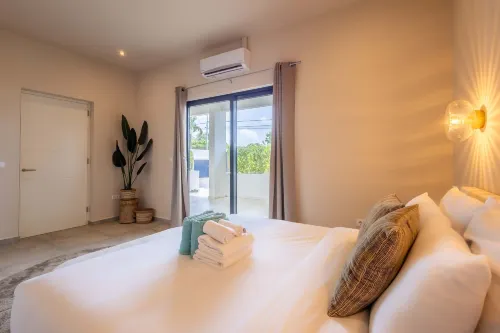 Chic 3BR Apartment Mambo Beach Area Stay