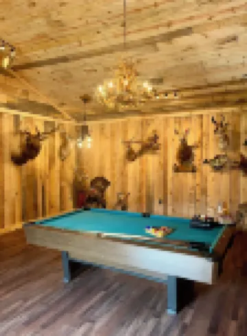 Charming 3-bedroom rustic cabin with WiFi in wonderful Williamsburg