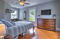 Charming Greenport Gem 1, 1 Mile to Ferry! - parking