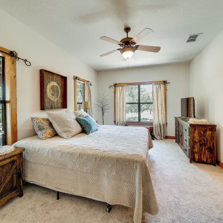 Serene Hill Country Home! Hike, Sleep, Unplug!