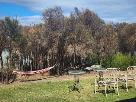 Flotsam Seaside Studio Dunalley Отели в г. Порт-Артур