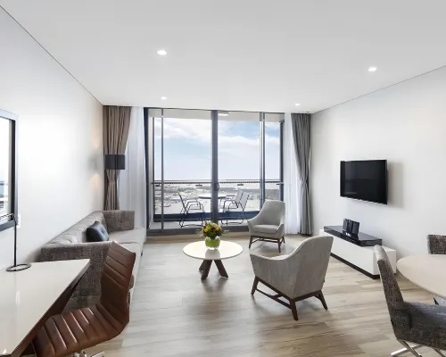 Meriton Suites Southport Rooms Photos