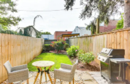 Dtwn at Your Door Historic Frederick Gem with Yard!