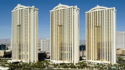 Tower 3 - 23rd Floor. Strip, F1 and Sphere Views! Owner Managed! No Resort Fees! فنادق في 