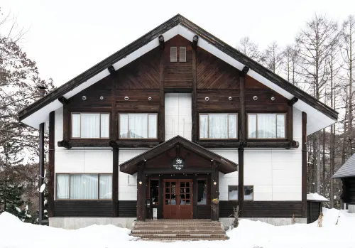 White Tree Lodge Madarao Tangram