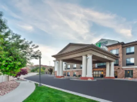 Holiday Inn Express & Suites RICHFIELD by IHG โรงแรมในริชฟิลด์