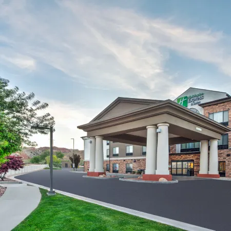 Holiday Inn Express & Suites RICHFIELD by IHG