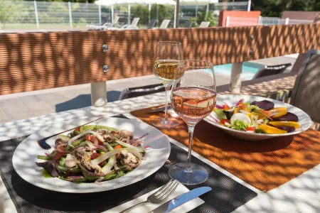 The Originals City, le Mas de Grille, Montpellier Sud Отели рядом с достопримечательностью «Observatoire»