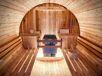 Tatum’s Retreat -SAUNA- Hiking-Wineries- Unit B