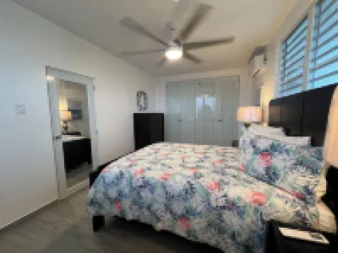 2-bedroom 2 bath apt in delightful Stella walking distance to corcega beach