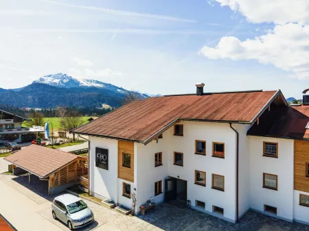 Large Deluxe Suite | Pool & Sauna and mountain view Отели в г. Райт