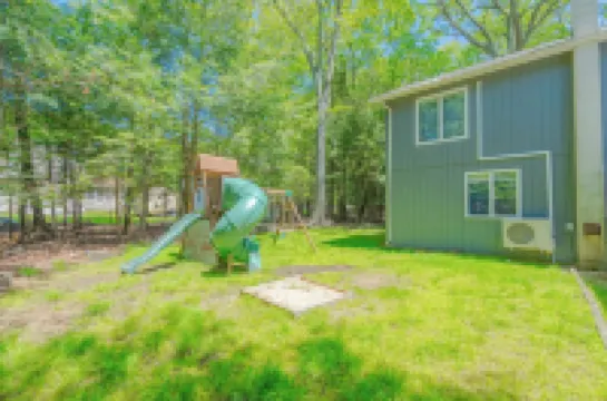 Poconos Retreat Getaway with Outdoor Jacuzzi and Near Top Attractions