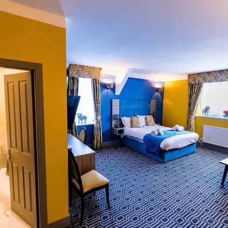 Stonecross Manor Hotel