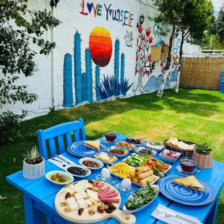 Bonjourla Otel Отели в г. Denizli Mahallesi