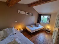 Mazet Hortensia air-conditioned, private terrace-shared pool - Vallée des Baux Hotels in Paradou