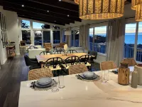 Oceanview Designer Family Home – Walk to Beach, Deck, Firepit, Office, Pets