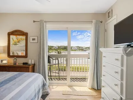 Suite Carolina- Steps to Beach, Boardwalk, Restaurants & More-