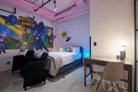 BIG LITTLE HOTEL
