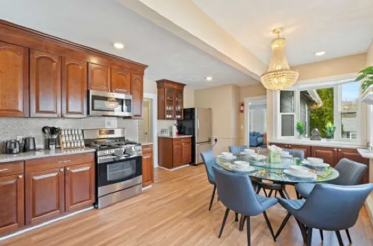 The Niche: A cozy perfection!Newly Renovated Family Friendly! Near Boston