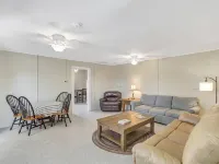 Downtown Easley Home โรงแรมในอีสลีย์