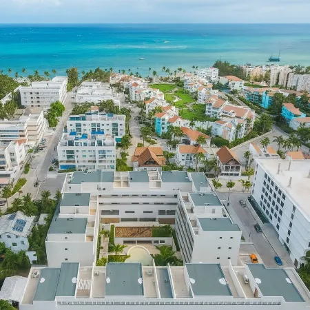 2BR Gardenia Retreat - Picuzzi & Pool