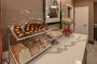 Hampton Inn & Suites by Hilton Plano Dallas - breakfast