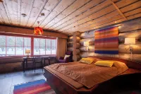 Kakslauttanen Arctic Resort - Igloos and Chalets