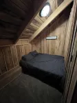 Charming 3-bedroom cabin with WiFi and AC in delightful Wetmore