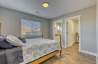 Bright & Modern @ theHeart of Red Rock Recreation!