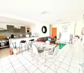 Big and Bright 3BD apt in the Center of Saint-Martin Hotels in Marigot