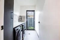 Modern 3B house, pet friendly close nature reserve