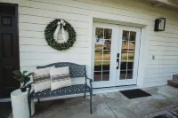 Contemporary Studio within Walking Distance of Downtown Bigfork!