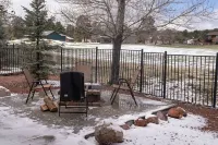 Elk on the Nine - Stay Near Route 66, Grand Canyon, Golf, and The Polar Express!