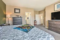 Air Racing Decor, Hot Tub: Sparks Home! - Pet friendly