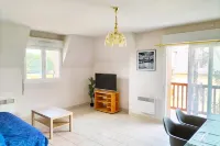 Sumptuous 3-room apartment, close to the beach and Deauville Hotels in Blonville-sur-Mer