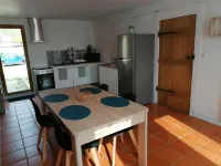 House 呂納住宿飯店