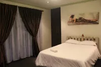 Afro Rasta Kumusha is a home away from home with a loving Rasta Family. Peace!!! Hôtels à proximité de : Terra Nova Seedlings