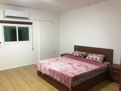 Cheerful 5-bedrooms Apartment -10 min to Petra Các khách sạn ở 