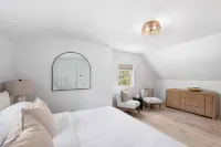 Charming 3-bedroom house with saltwater pool