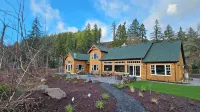 RiverSong Main: 3br 2ba River Access, Rock Pool, Creek View, Nature Life