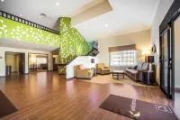 Sleep Inn & Suites Columbus Hotels in Columbus