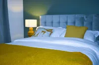 Luxury Home in Dartford Hotels in Stone