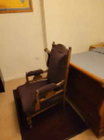 Beautiful cozy en-suite room near Basingstoke hospital (10mins walk