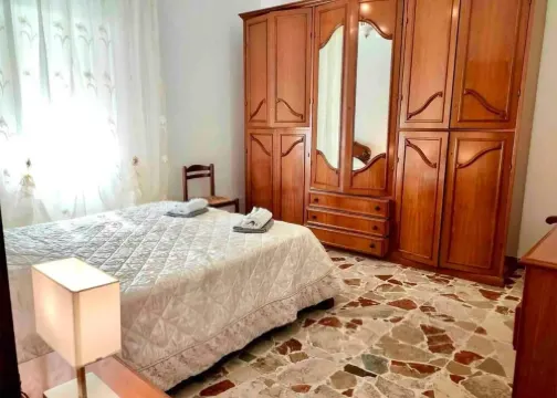 Quiet 3-bedroom apartment near Catania