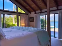 Luxury Waterfront Home on Harrington Sound in Smith's Parish Hotels in Smith's