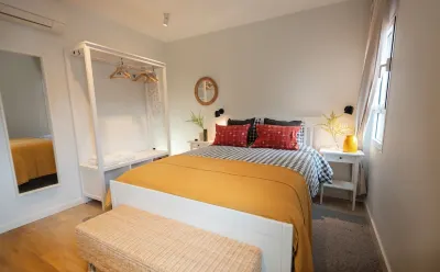 Spacious and comfortable apartment with terrace and views Monachil附近的飯店