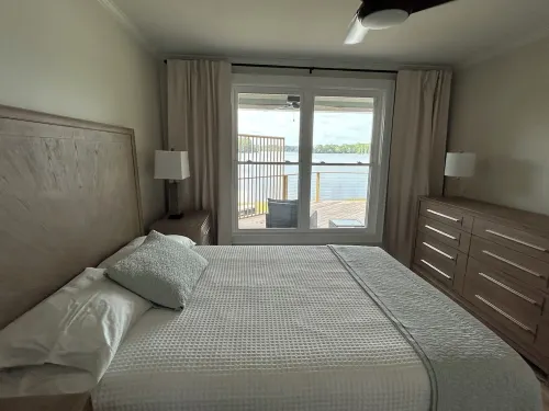 Quiet lakefront condo with the best views on Prestwood lake.