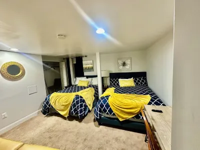 Spacious 6-bedroom house in charming Silver Spring with WiFi, AC Các khách sạn gần Sanctuary Court Connector Trail