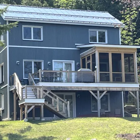 Newer Construction waterfront house with AC and WiFi in Barnstead Отели в г. Барнстед