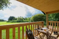 Coastal Walden Lodge Hotels in Saint Donats